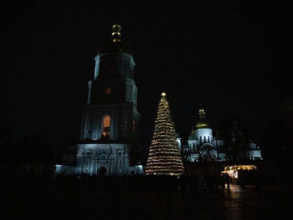 Новини Києва - У столиці засяяла головна ялинка країни