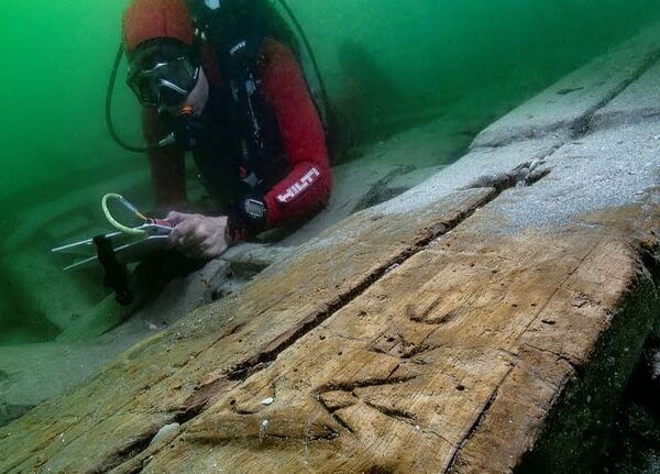 Технології - У Єгипті знайшли унікальний 35-метровий човен