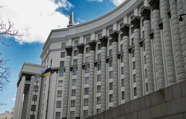 Новини України - Уряд відсторонив голову Держлікслужби