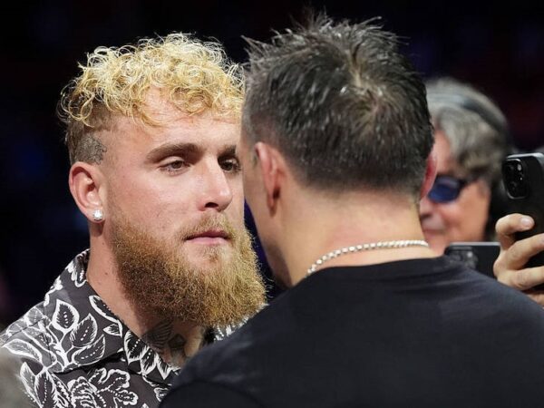 Новини спорту - Усик підтвердив, що готовий провести бій з Полом в октагоні