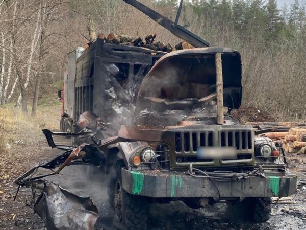 Новини України - В Ізюмі дрон росіян вдарив по вантажівці: є жертви