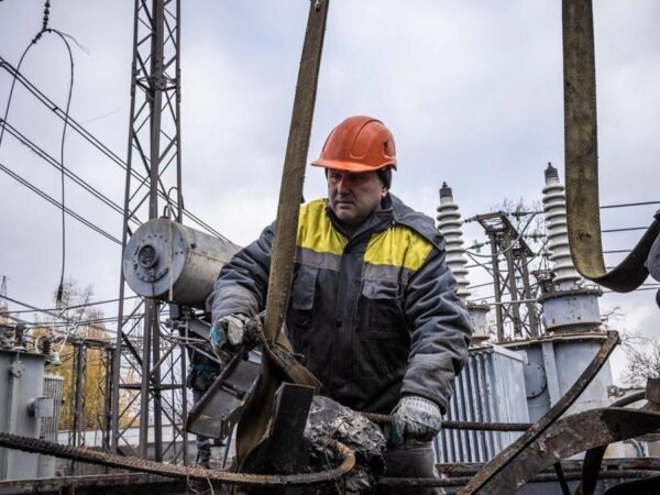 Новини України - В областях України почали аварійно вимикати світло