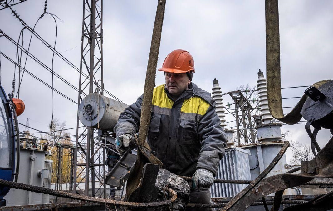 Новини України - В областях України почали аварійно вимикати світло