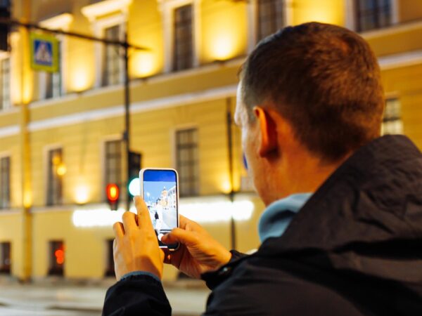 Новини світу - В Петербурзі тиждень повністю відключений мобільний інтернет - ЗМІ