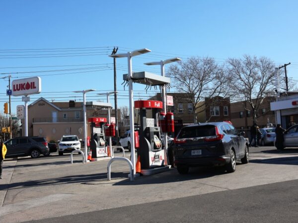 Новини бізнесу - В США Лукойл змушений працювати лишень з дрібними банками