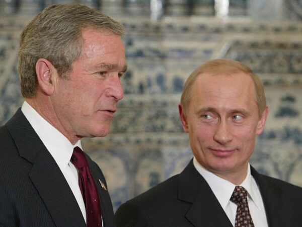 Новини світу - В США розсекретили стенограми розмов Путіна і Буша