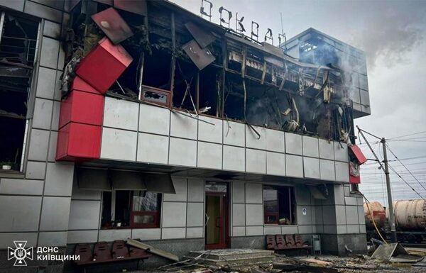 Новини України - В УЗ назвали кількість зруйнованих та пошкоджених вокзалів