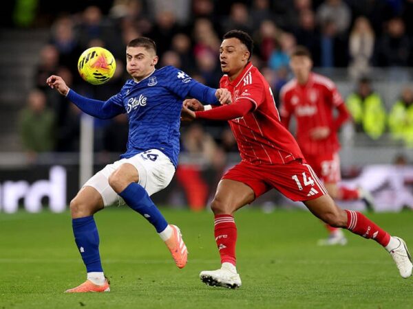 Новини спорту - Віталій Миколенко відіграв весь матч за Евертон і отримав оцінки