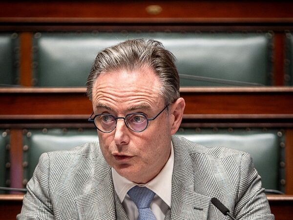 Новини світу - ЄС розглядає варіант "ізоляції" Бельгії через "репараційну позику" - ЗМІ