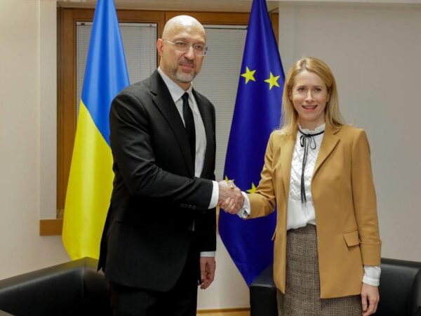 Новини світу - ЄС розвиватиме оборонну співпрацю з Україною