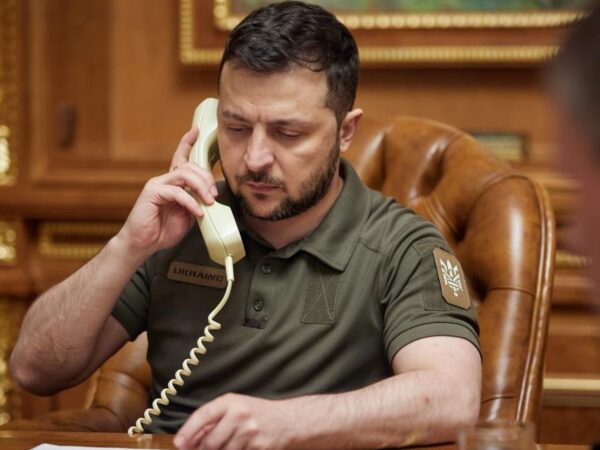 Новини України - Зеленський, Макрон і Стармер зідзвонилися з Умєровим та Віткоффом