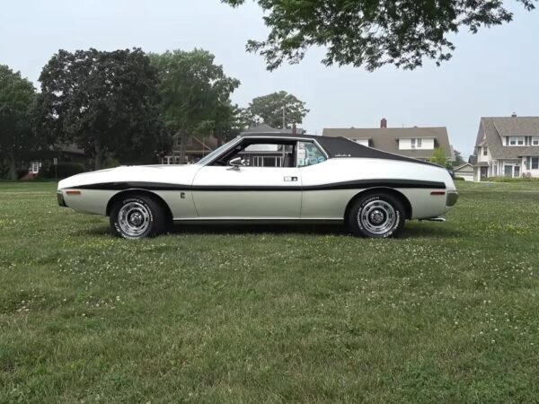 Авто новини - Знайдено унікальне 52-річне авто від П&rsquo;єра Кардена в ідеальному стані