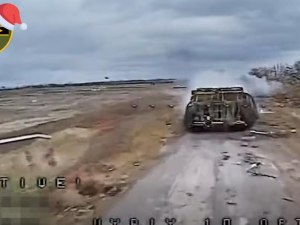 Новини України - ЗСУ показали знищення російських танків-"сараїв"