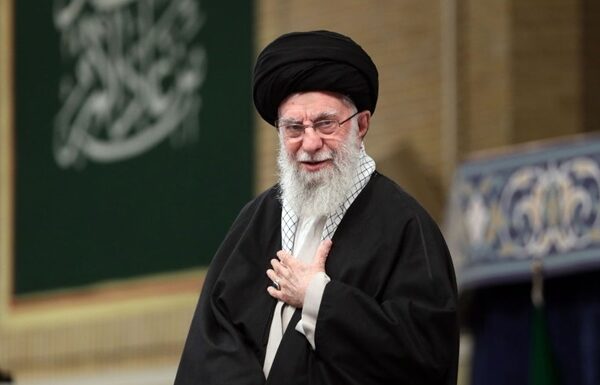 Новини світу - Аятола Хаменеї планує втечу до Москви - ЗМІ