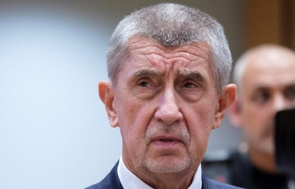 Новини світу - Бабіш: Чехія продовжить "снарядну ініціативу", але є умова