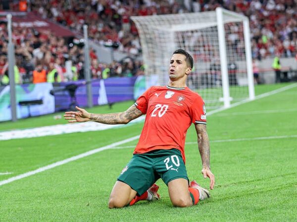 Новини спорту - Барселона знову оголосила про перехід Канселу