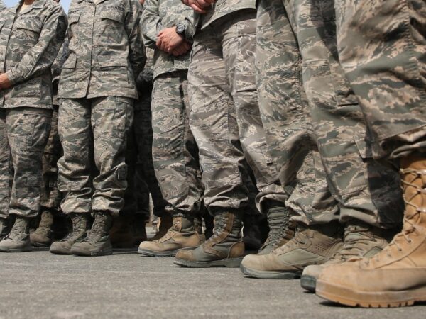 Новини світу - Британія слідом за США частково виводить своїх військових з Катару - ЗМІ