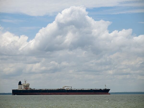 Новини бізнесу - Chevron відновлює експорт венесуельської нафти до США