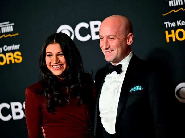 Новини світу - Дружина радника Трампа натякнула на анексію Гренландії