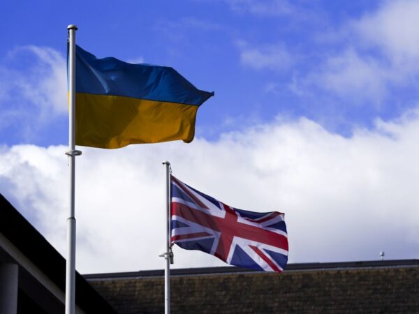 Новини світу - Лондон анонсував постачання вдосконалених дронів Україні