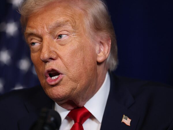 Новини світу - Трамп пригрозив Ірану "діями" за вбивства протестувальників