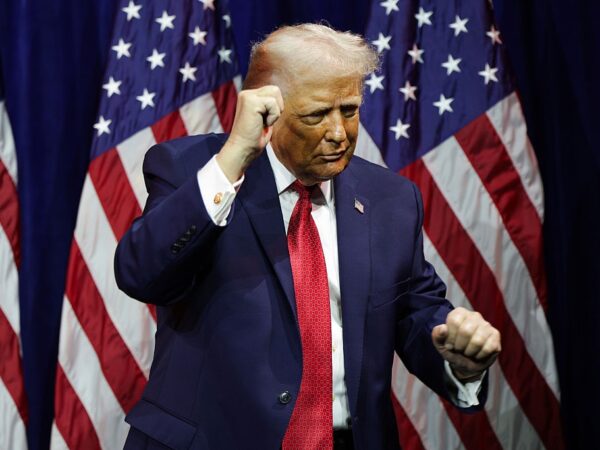 Новини світу - Трамп заявив, що США можуть роками контролювати Венесуелу