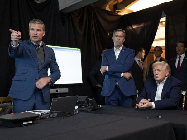 Новини світу - Трампу порадили підтримати соратників Мадуро замість опозиції - ЗМІ