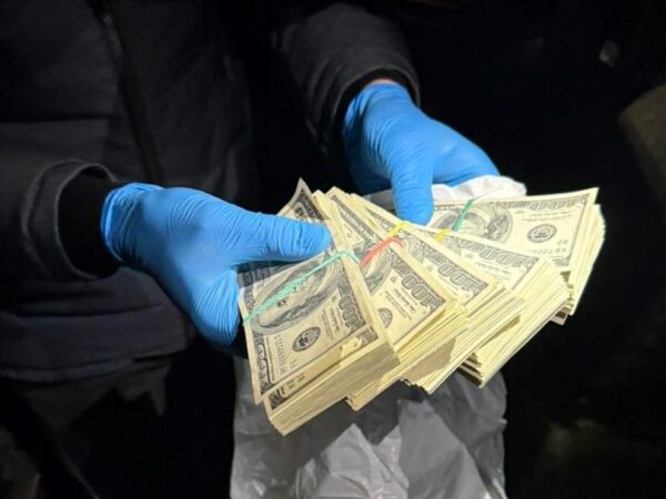 Новини Києва - У Києві шахрай вимагав $100 тисяч у посадовця ТЦК