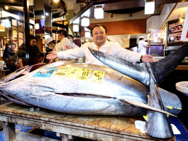 Новини світу - У Токіо продали блакитного тунця за $3,2 млн на першому аукціоні року