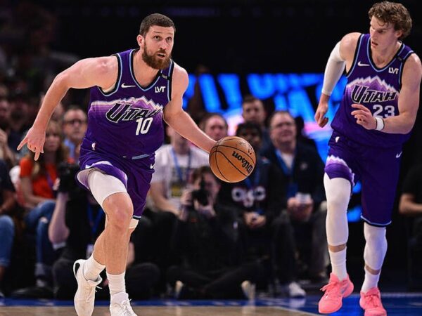 Новини спорту - Українець яскраво зіграв у матчі проти Клівленда