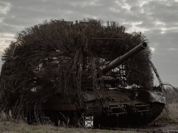 Новини України - Українські воїни "затрофеїли" російський танк Т-80