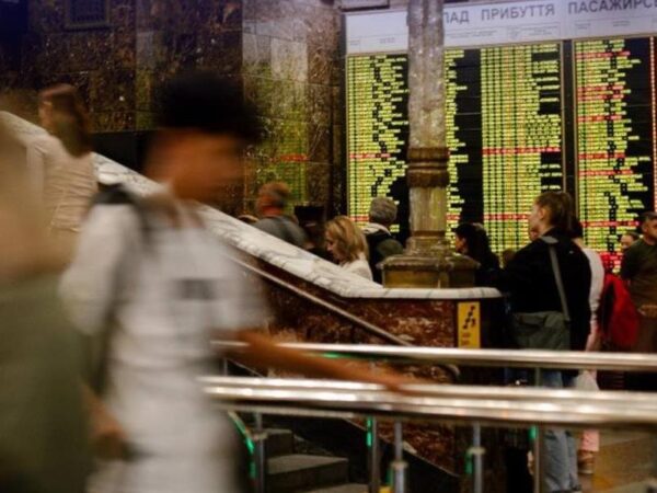 Новини бізнесу - Укрзалізниця відкрила продаж квитків на рейси за новими графіками