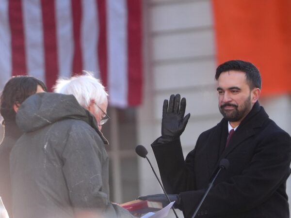 Новини світу - Вперше в історії: мер Нью-Йорку склав присягу на Корані